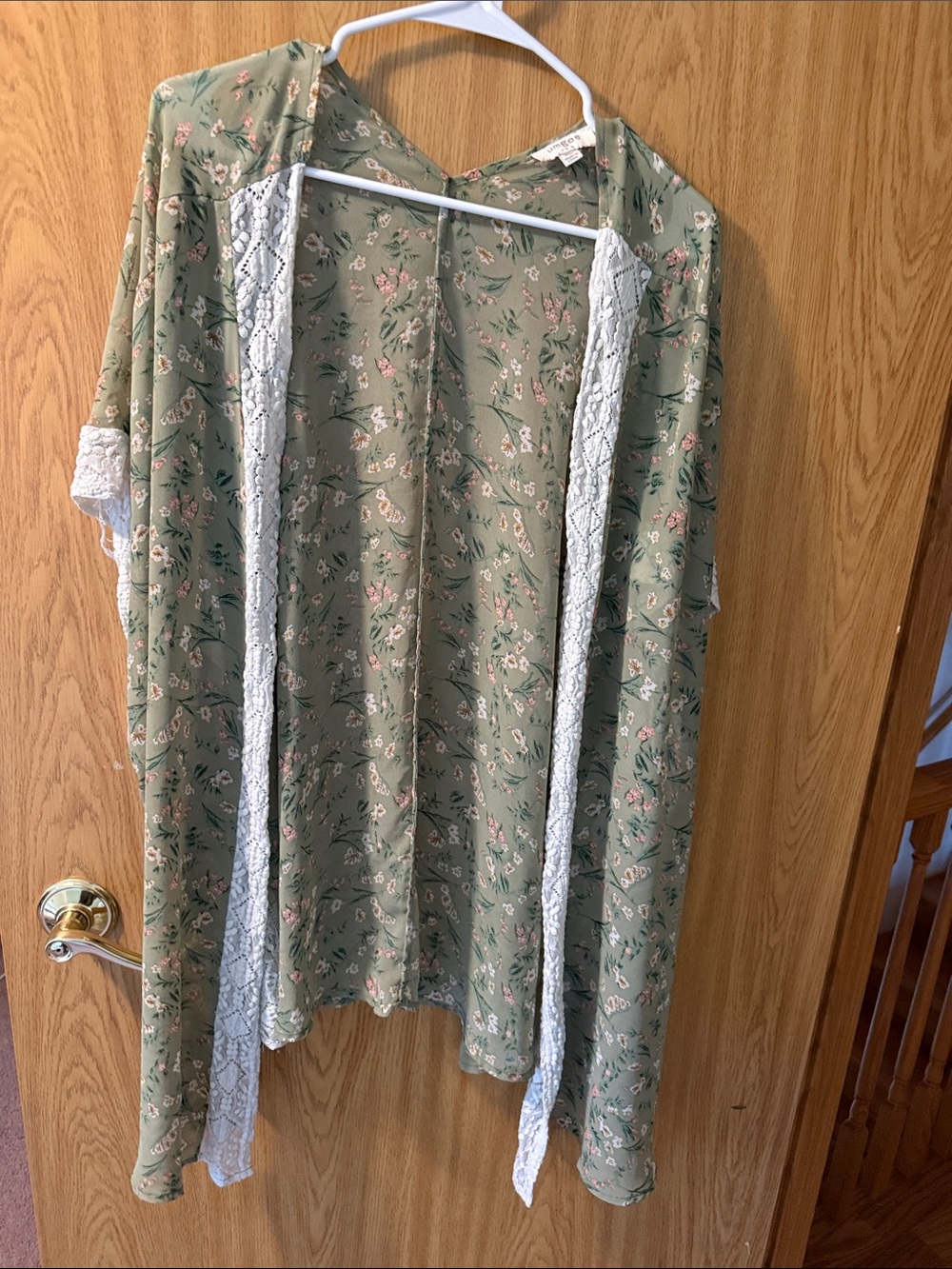 Umgee Sage Green Floral Lace-Trim Kimono Robe